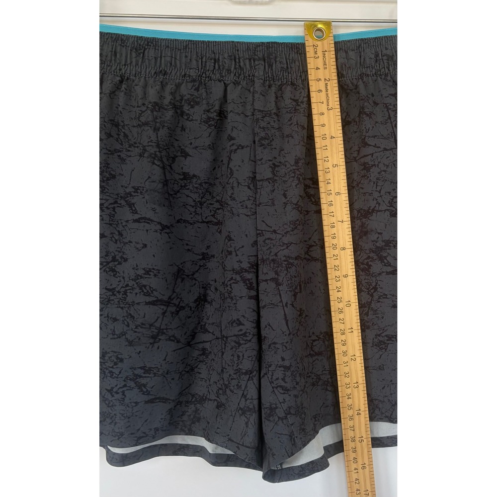 Chubbies Mens Everywear Shorts Medium Grey Marble Print 5.5 Inseam Athletic Gym - Picture 3 of 5